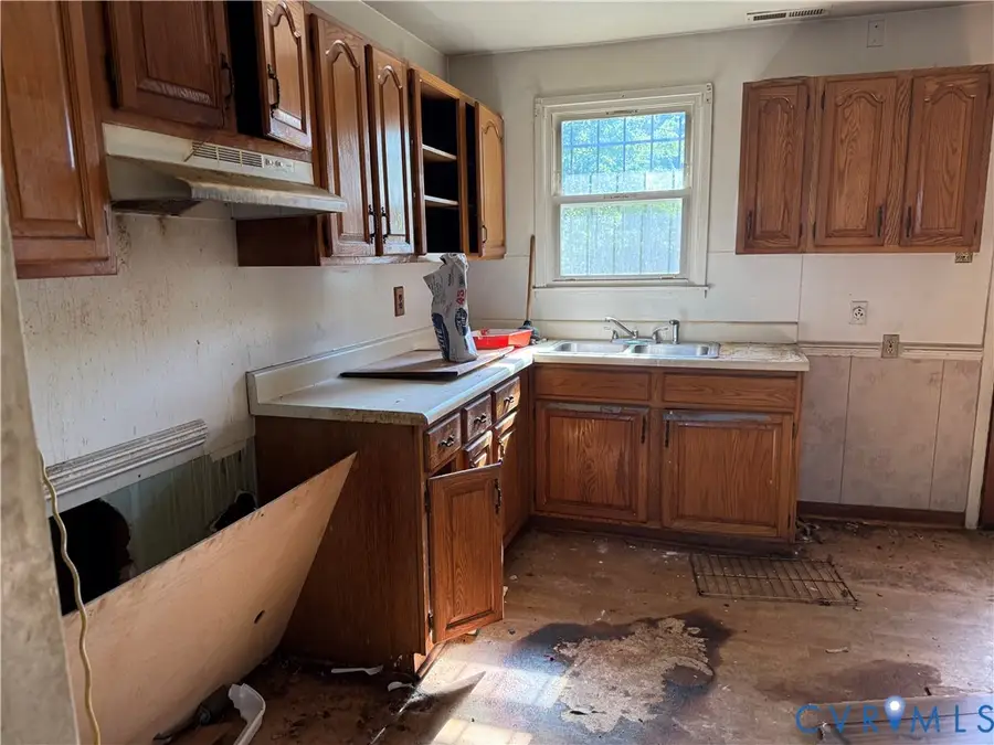 1809 Sussex Street, Richmond, VA 23223 - #3