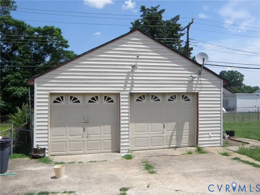 1910 Carneal Street, East Highland Park, VA 23223 - #2
