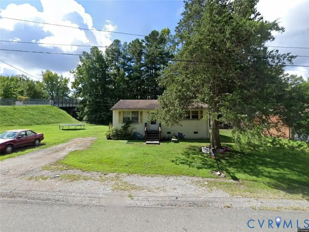 703 Falls Street, Blackstone, VA 23824 - #1