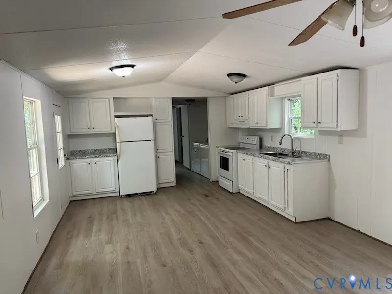 27413 Flank Road, Petersburg, VA 23805 - #3