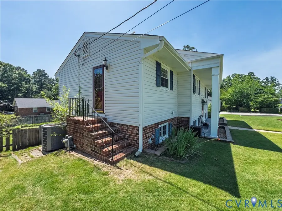 202 Nottingham Drive, Colonial Heights, VA 23834 - #2