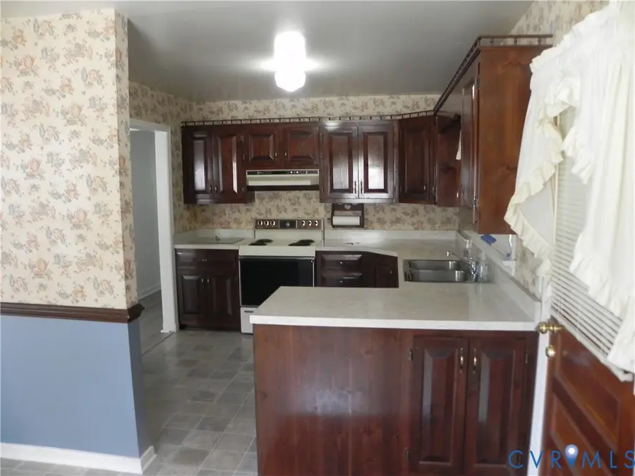108 E Gray Street, Sandston, VA 23150 - #2