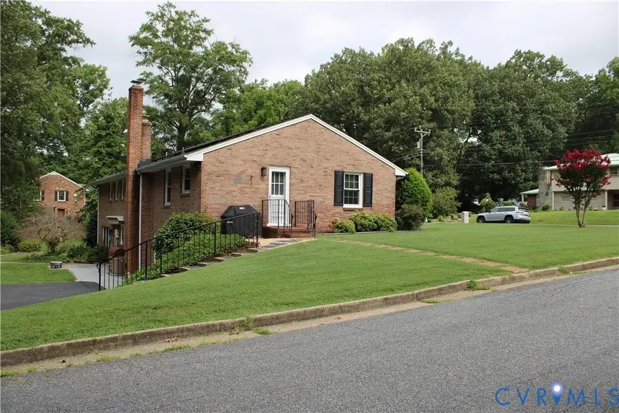 1117 Oakwood Drive, Colonial Heights, VA 23834 - #2