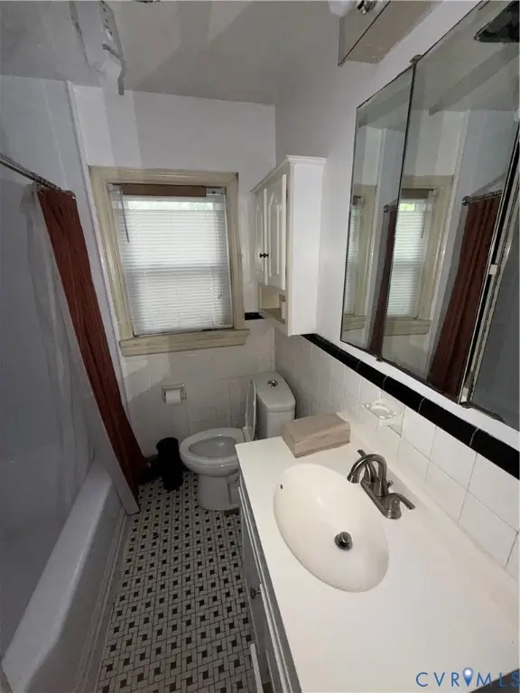 3605 Dill Road, East Highland Park, VA 23222 - #3