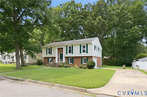 121 Huntington Road, Colonial Heights, VA 23834