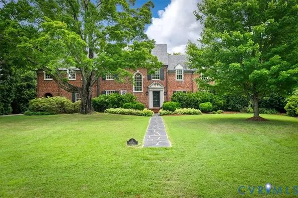 15 Roslyn Road, Richmond, VA 23226