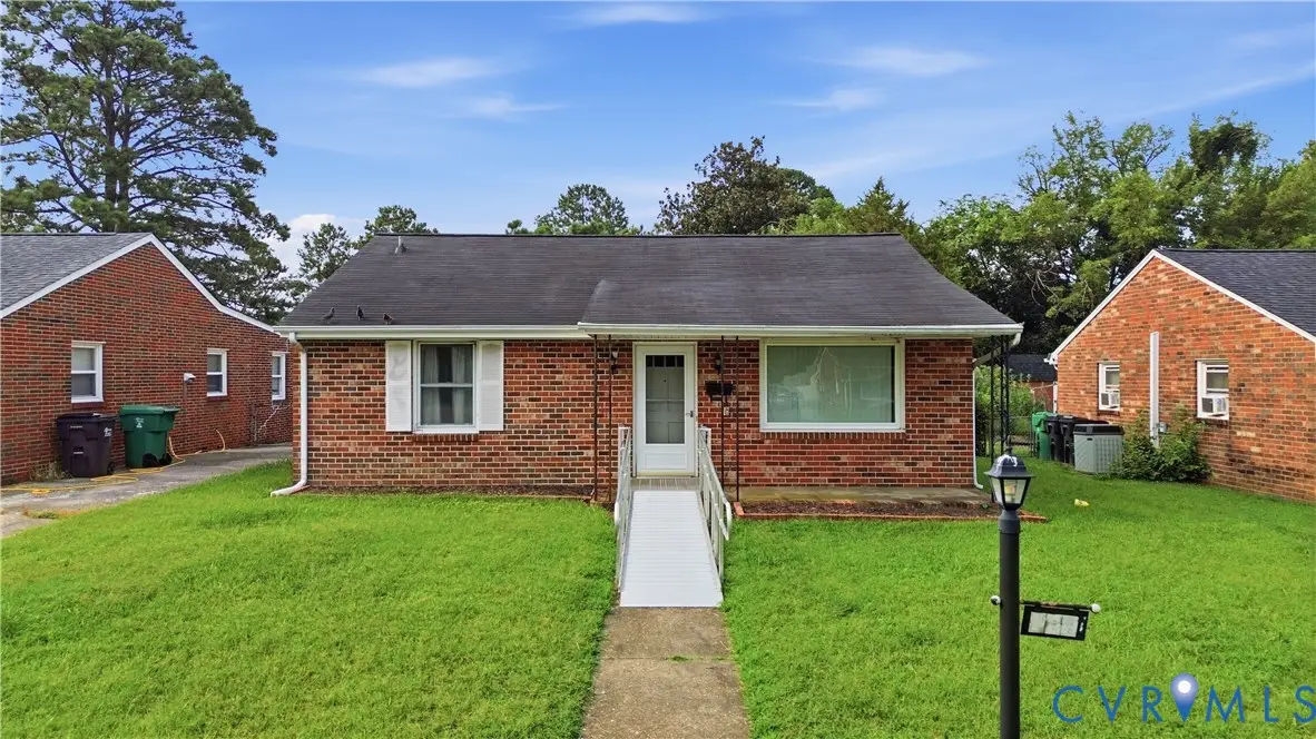 207 Prince Albert Avenue, Colonial Heights, VA 23834 - #1