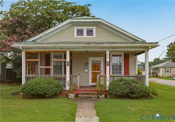 219 Fairfax Avenue, Colonial Heights, VA 23834