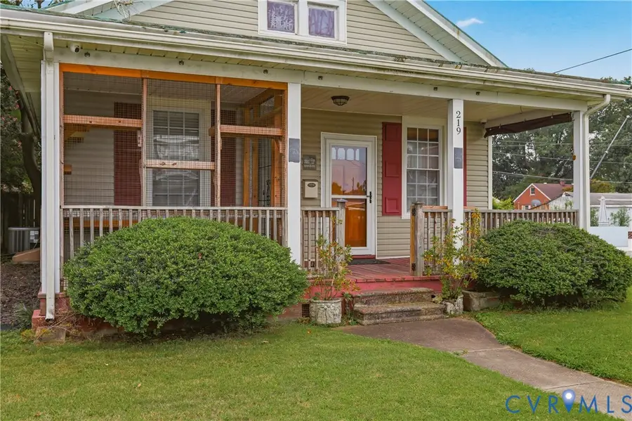 219 Fairfax Avenue, Colonial Heights, VA 23834 - #3