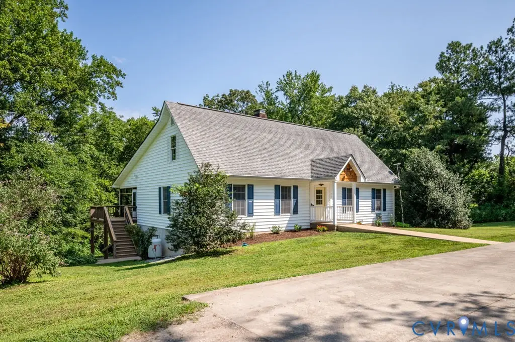 542 Ampthill Road, Cartersville, VA 23027 - #1
