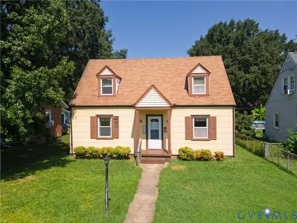 422 Roslyn Avenue, Colonial Heights, VA 23834