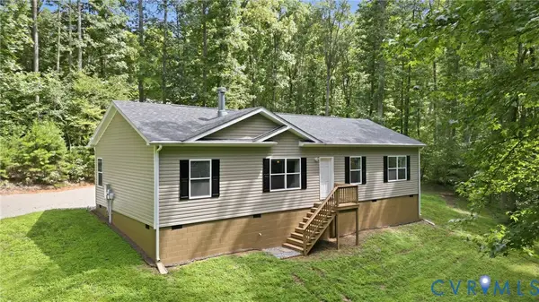 2575 Log Cabin Road, Maidens, VA 23102