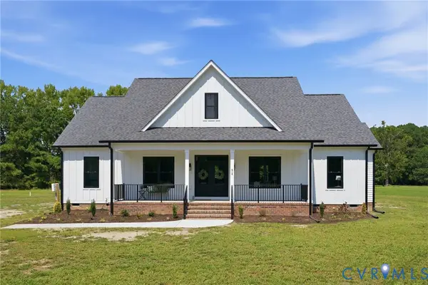 11 Hicks Wharf Road, Cardinal, VA 23025