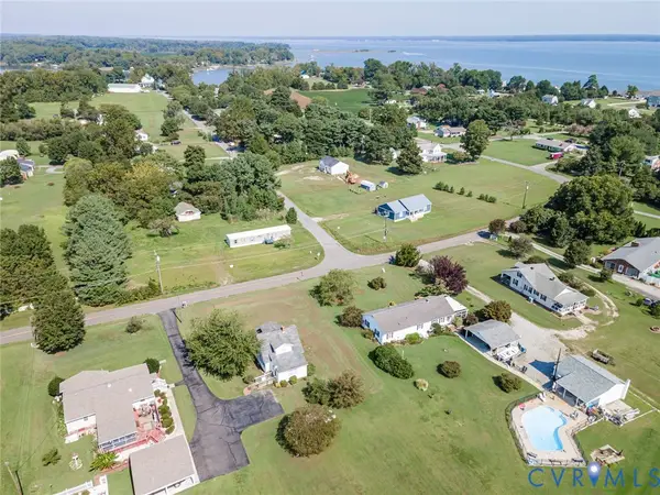 4912 Water View Road, Jamaica, VA 23180