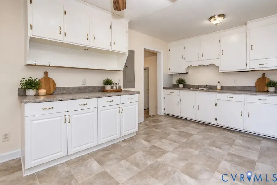 504 Miles Avenue, Hopewell, VA 23860 - #3