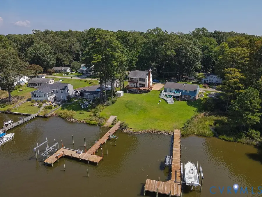 147 Beach Drive, Hartfield, VA 23071 - #2