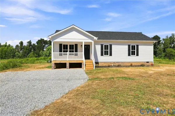 906 Nottoway Avenue, Blackstone, VA 23824