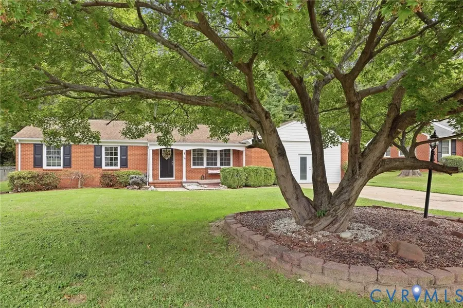 110 Hampton Drive, Colonial Heights, VA 23834 - #3