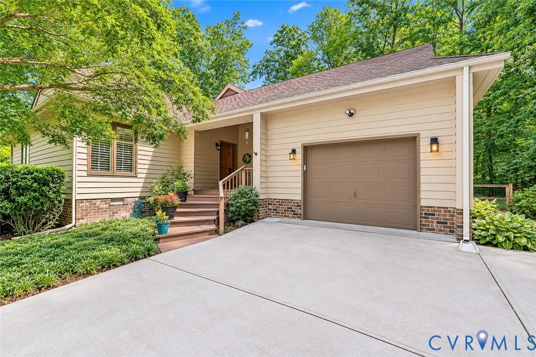 13701 Harbourwood Road, Midlothian, VA 23112 - #1