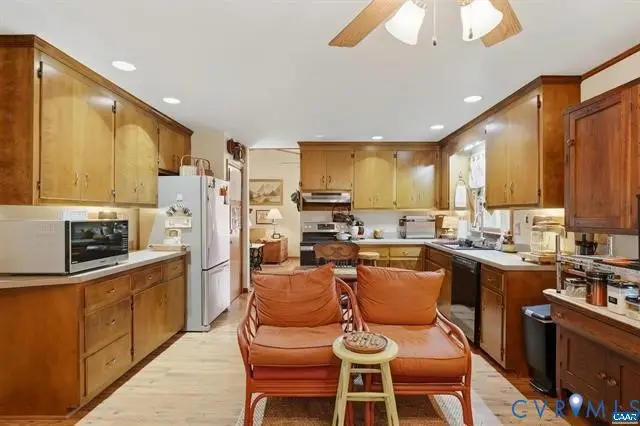 110 Patrick Henry Drive, Louisa, VA 23093 - #2