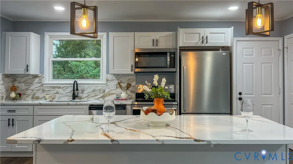 2005 Beck Drive, East Highland Park, VA 23223 - #1