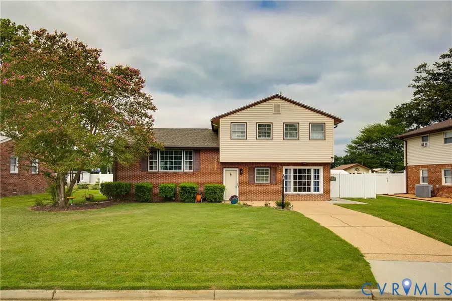 908 Yorkshire Road, Colonial Heights, VA 23834 - #2