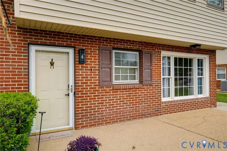 908 Yorkshire Road, Colonial Heights, VA 23834 - #3