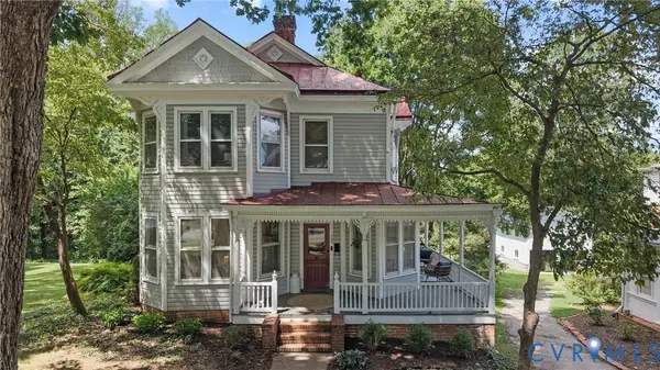 706 High Street, Farmville, VA 23901