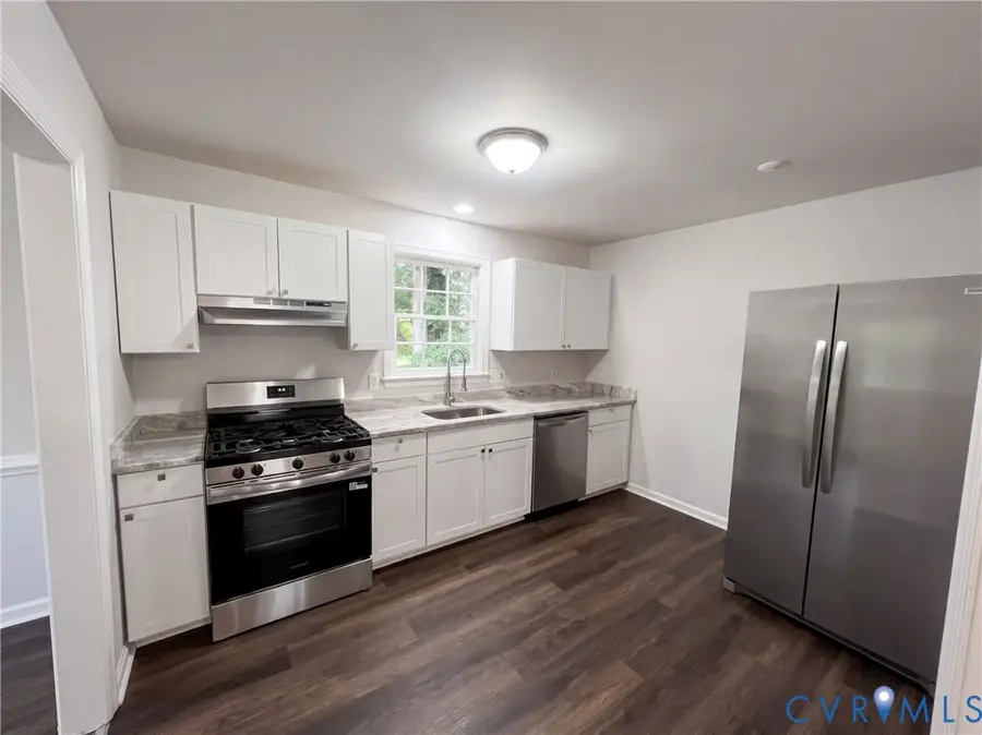 107 School Avenue, Colonial Heights, VA 23834 - #2