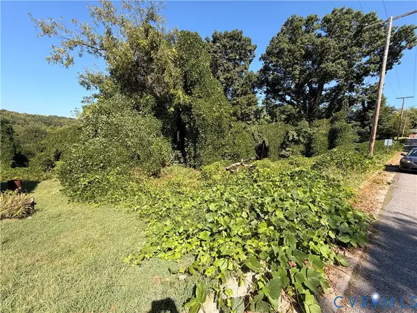 910 Askin Street, Martinsville, VA 24112