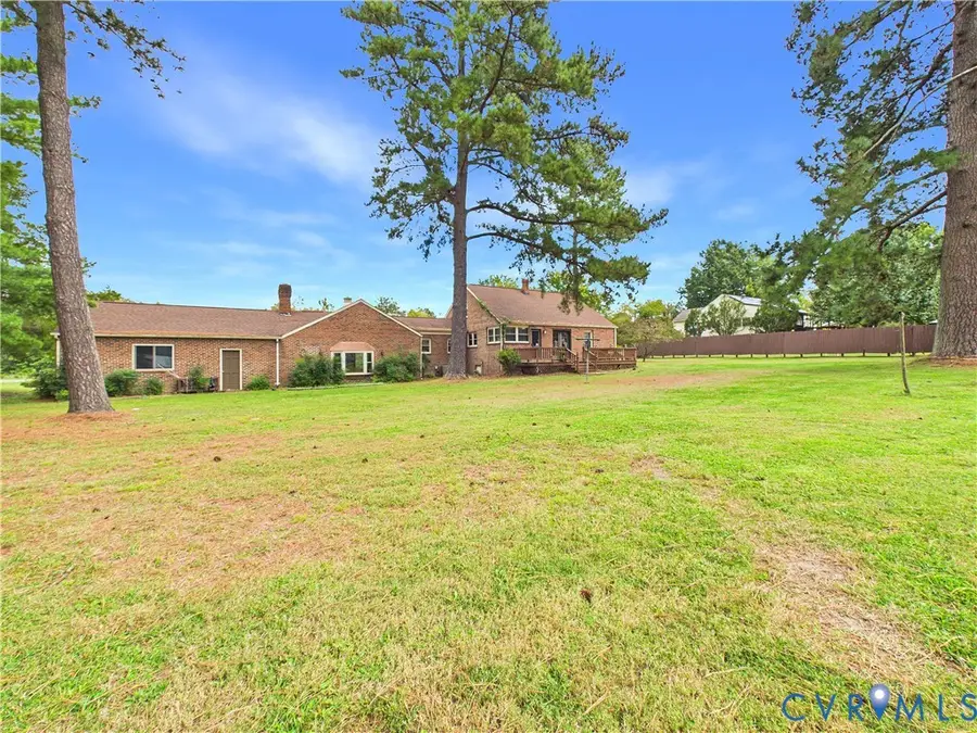 1405 W Tennessee Avenue, Crewe, VA 23930 - #2