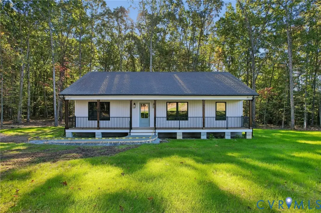 380 Cross County Rd, Gum Spring, VA 23065 - #1