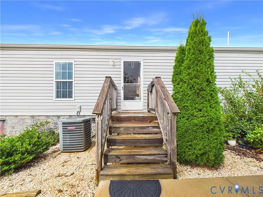290 Western Lane, Appomattox, VA 24522 - #2