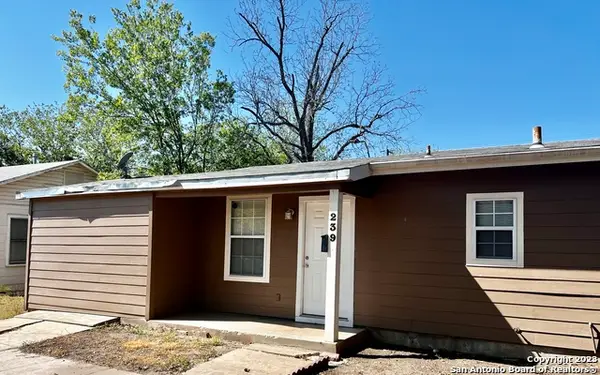 239 Waugh, San Antonio, TX 78223
