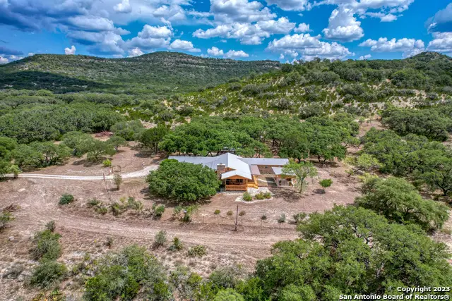 1482 Flat Rock Circle, Leakey, TX 78873 - Image #1