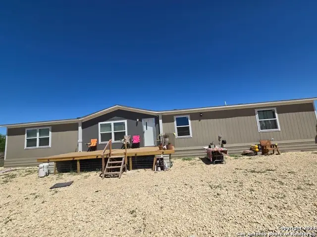 5581 Fm 1986, La Pryor, TX 78872 - #1