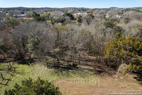 109 N Oak Bluff Blvd, Boerne, TX 78006