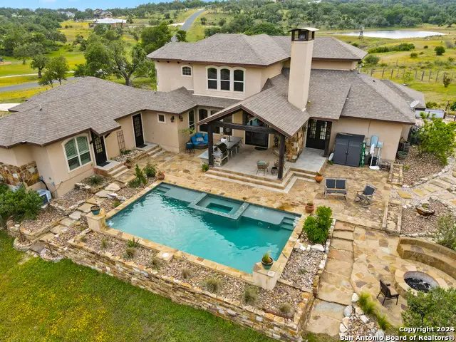 189 Dry Bear Creek, New Braunfels, TX 78132 - Image #2