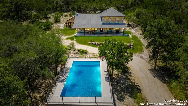 1539 River Road, ConCan, TX 78838