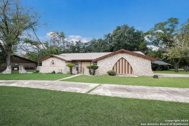 1407 Hospital Blvd, Floresville, TX 78114 - #2