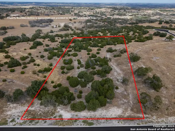 30 Buckskin Path, Fredericksburg, TX 78624