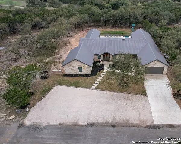 1723 Mountain Valley Drive, Concan, TX 78838 - Image #2