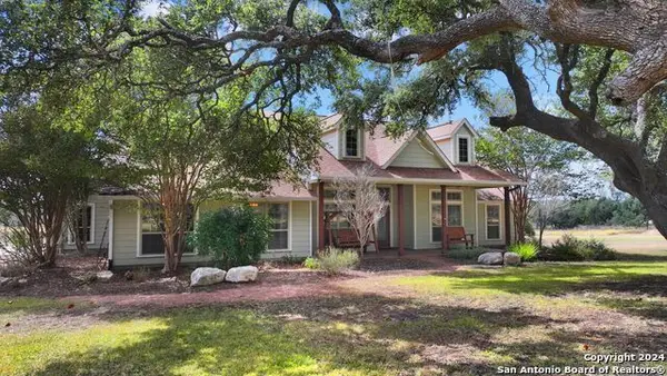 272 Schaper, Fredericksburg, TX 78624