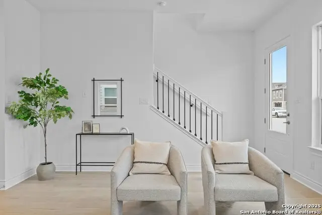 795 N Academy Ave, New Braunfels, TX 78130 - Image #2