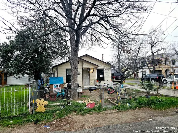 114 Elliott, San Antonio, TX 78225