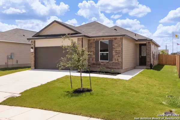 405 Panther Way, Seguin, TX 78155