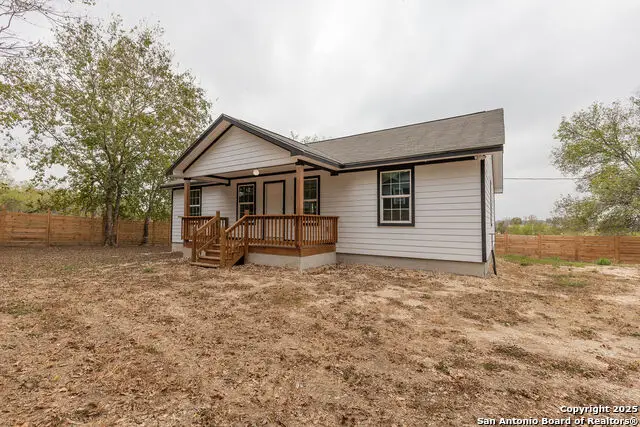 1123 Ainsworth, Gonzales, TX 78629 - Image #2