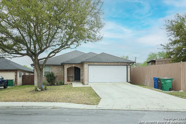 6743 Millrock Pass, Live Oak, TX 78233