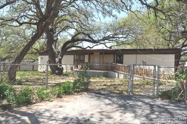 707 Devine, Devine, TX 78016 - #1
