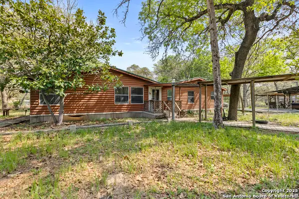 1189 Vivroux Ranch, Seguin, TX 78155